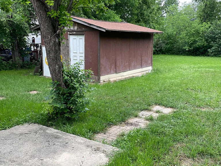 5030 Cinderella St — Photo 3