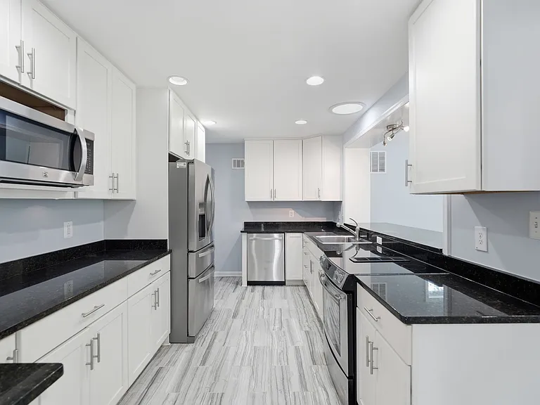 5223 Yorktown Blvd — Photo 11