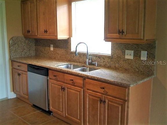 3rd image of 519 Iowa Woods Cir E
