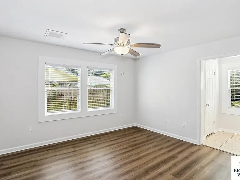 110 Florida Ave — Photo 9