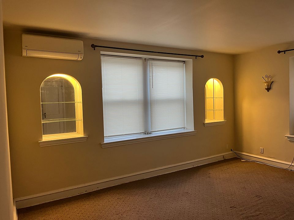1st image of 3339 Vista St Floor 2