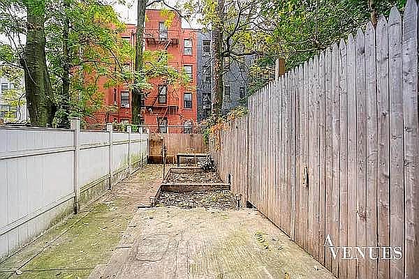 1st image of 218 E 111th St #1A