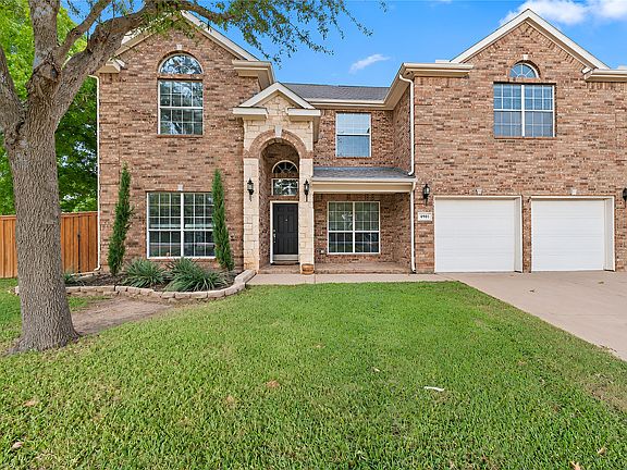 3rd image of 4901 Giordano Way