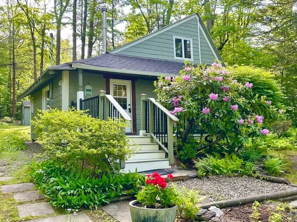 100 Aberdeen Rd, Goshen, MA 01032