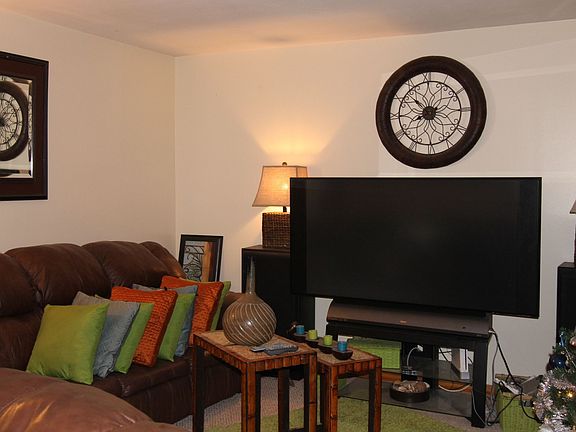 living room North Apt.