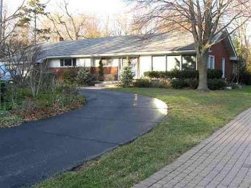 2nd image of 5 Fair Lake Ln