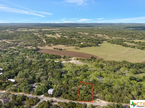 753 Appaloosa Dr, Fischer, TX 78623