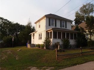 61 Locust St, Riverside, RI 02915