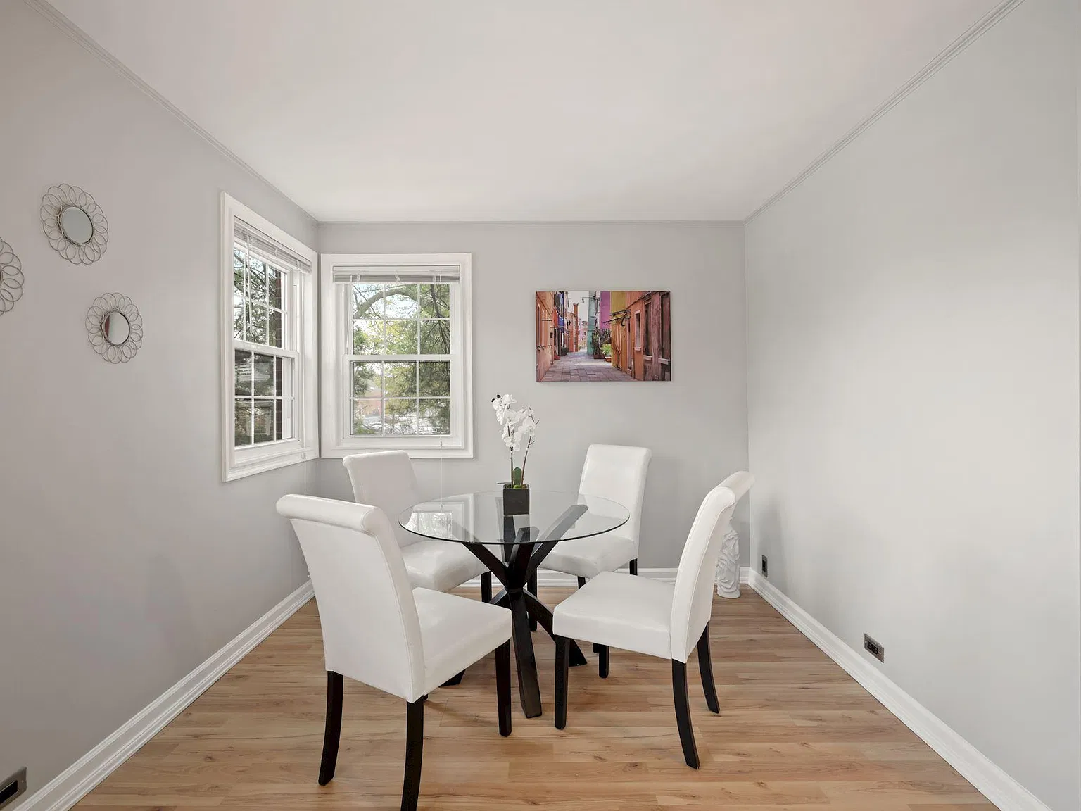 1 bed, 700 sqft, $1,850 — Photo 3