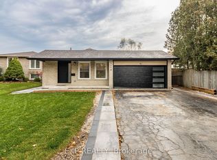 3278 Trevor Ct, Mississauga, ON L5L1V1