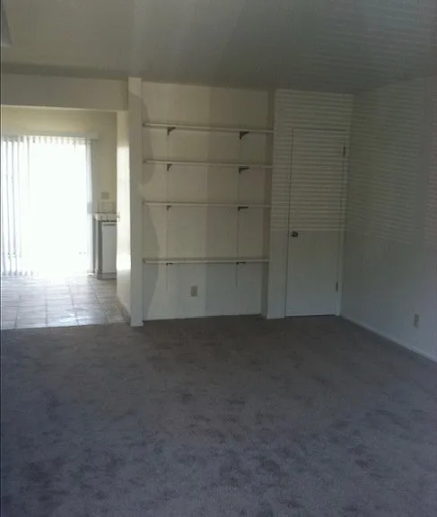 Siesta Village Apartments — Photo 5