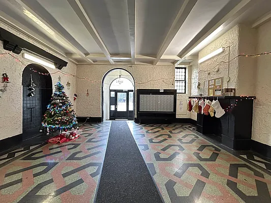 Rented by Lang Realty LLC | media 2