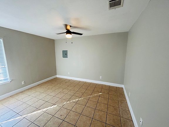 5th image of 601 Coleman St Unit 1