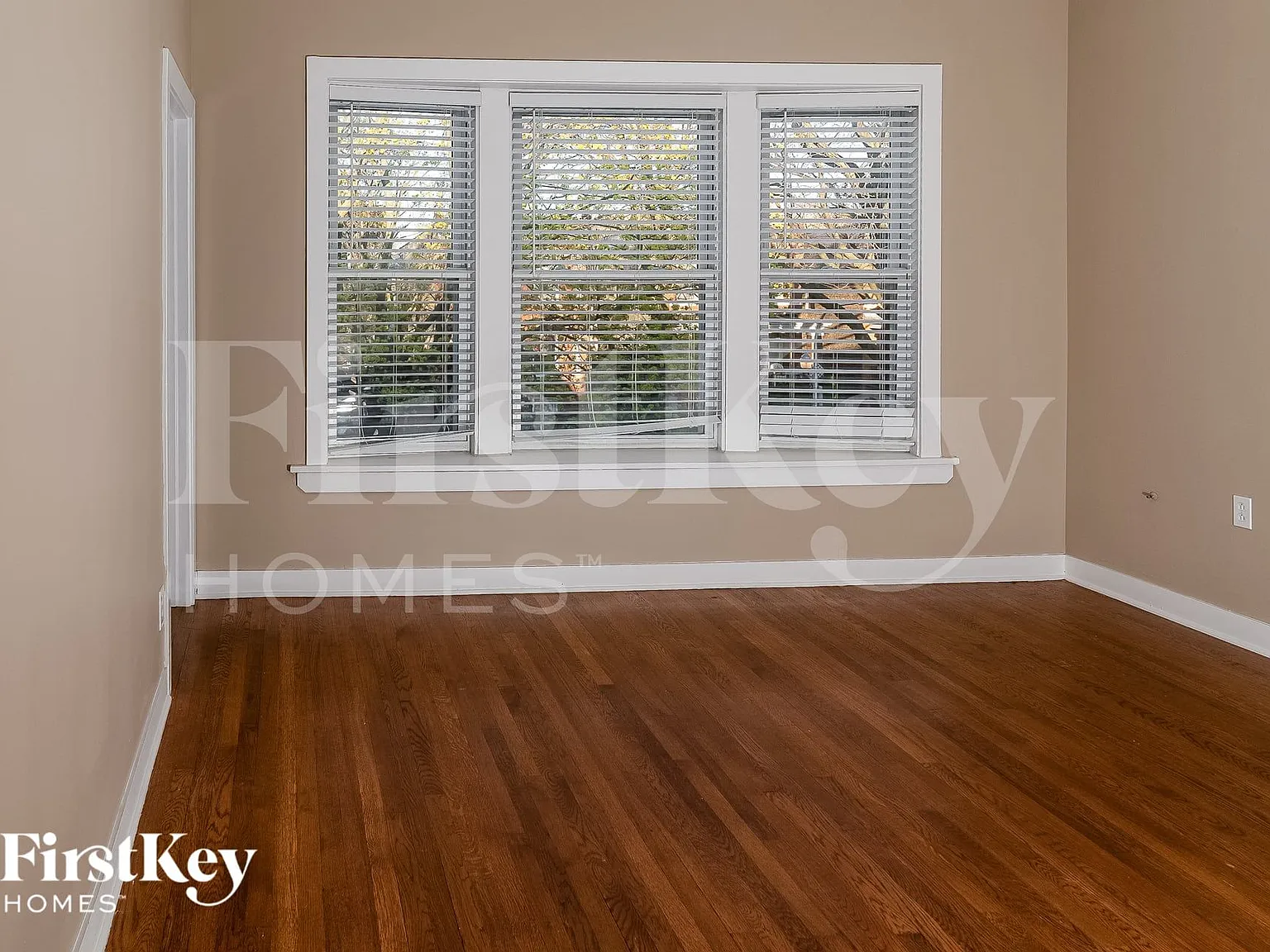 2 bed, 1.0 bath, 1127 sqft, $2,225 — Photo 3