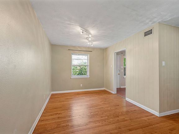 4th image of 7735 Deer Trail Dr