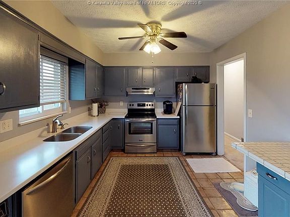 5th image of 1406 Lyndale Dr