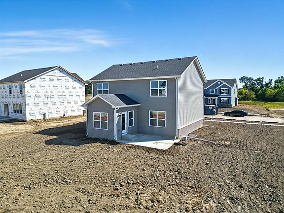 2nd image of 18902 Sapphire St