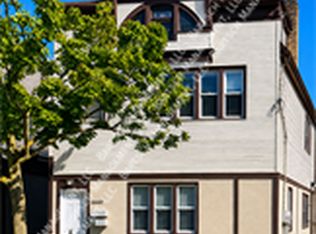 1660 N Arlington Pl #Ur, Milwaukee, WI 53202