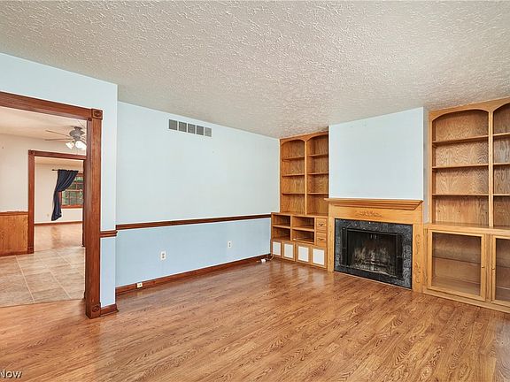5th image of 4055 Baird Rd