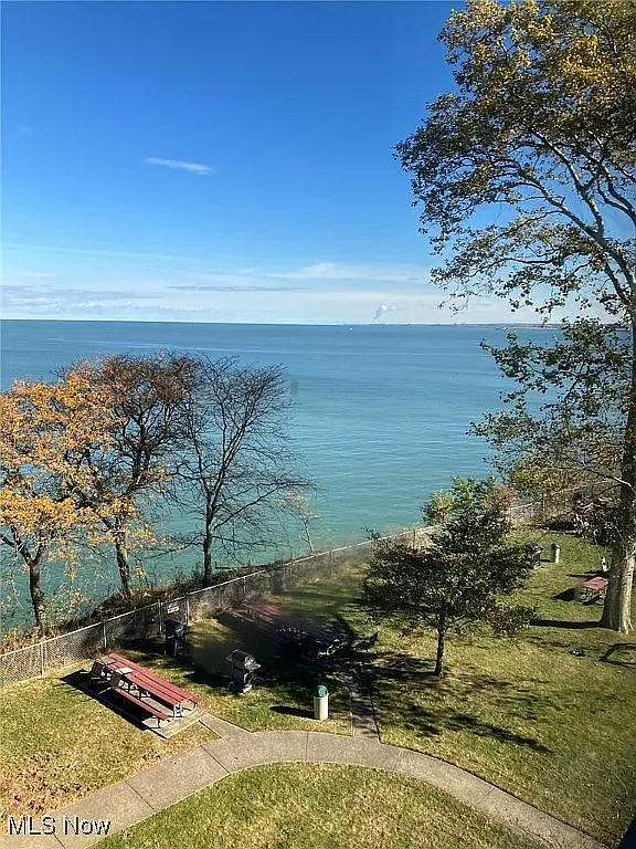 2 bed, 1226 sqft, $1,800 — Photo 3