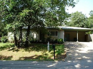 1035 S Oak Rd, Fayetteville, AR 72704