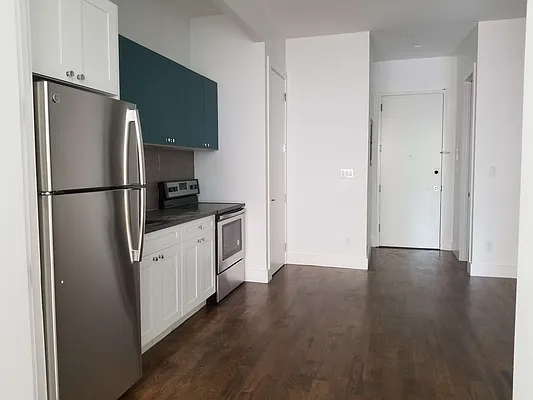 Rented by City Vista Inc | media 8