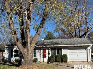 924 W 5th St, Centralia, IL 62801