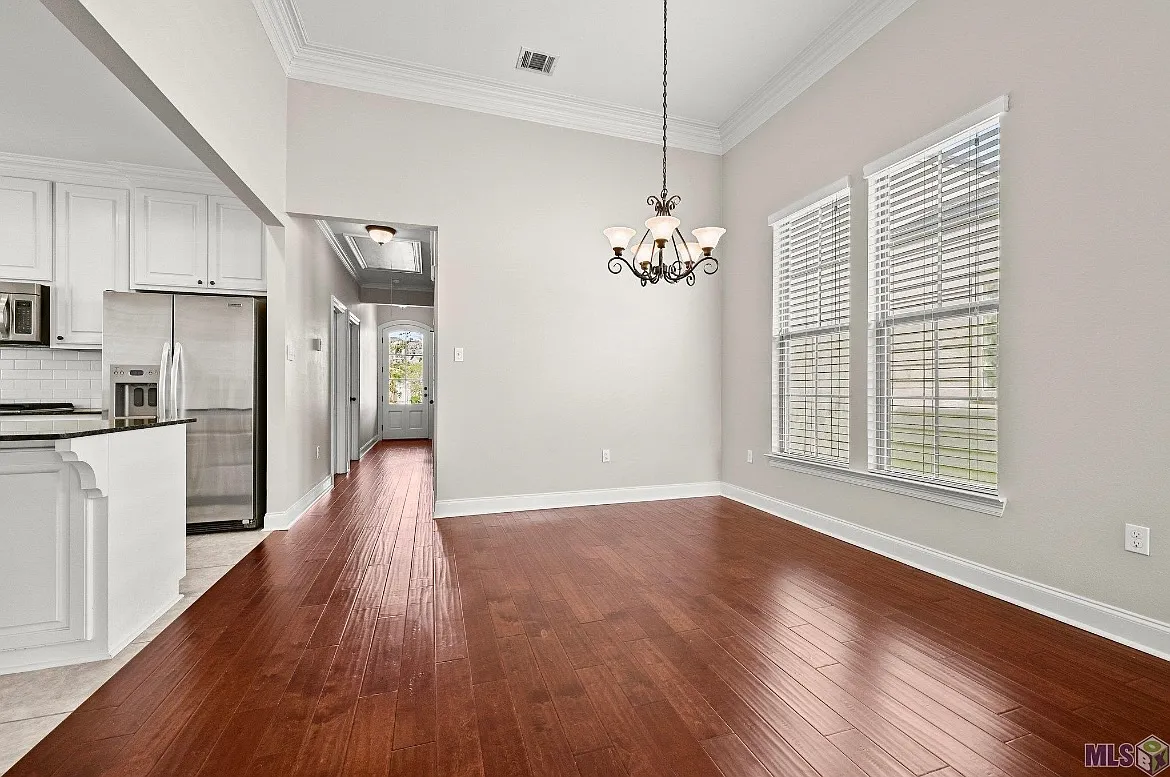 3 bed, 1735 sqft, $2,150 — Photo 4