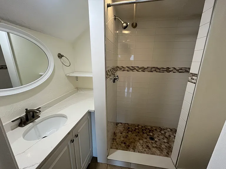 32 Main St #11 — Photo 6