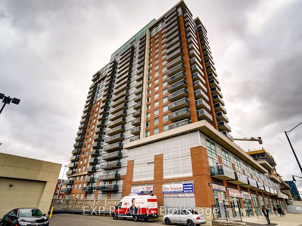 215 Queen St E #1111