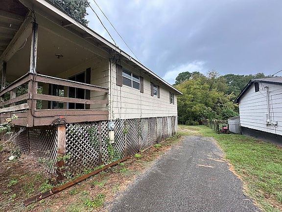2nd image of 20394 Lakeshore Dr