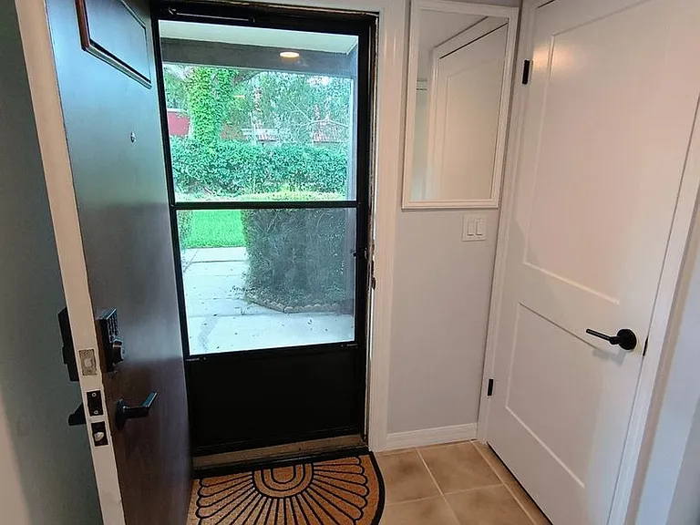 3827 Pine Cone Cir — Photo 3