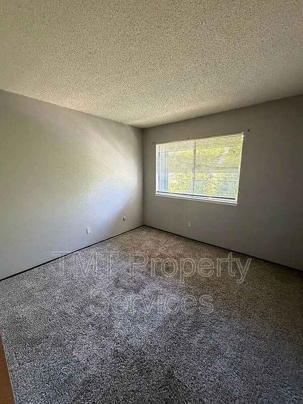 3591 Quail Lakes Dr — Photo 4