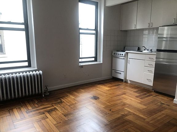 2nd image of 59 Carmine St APT 6E