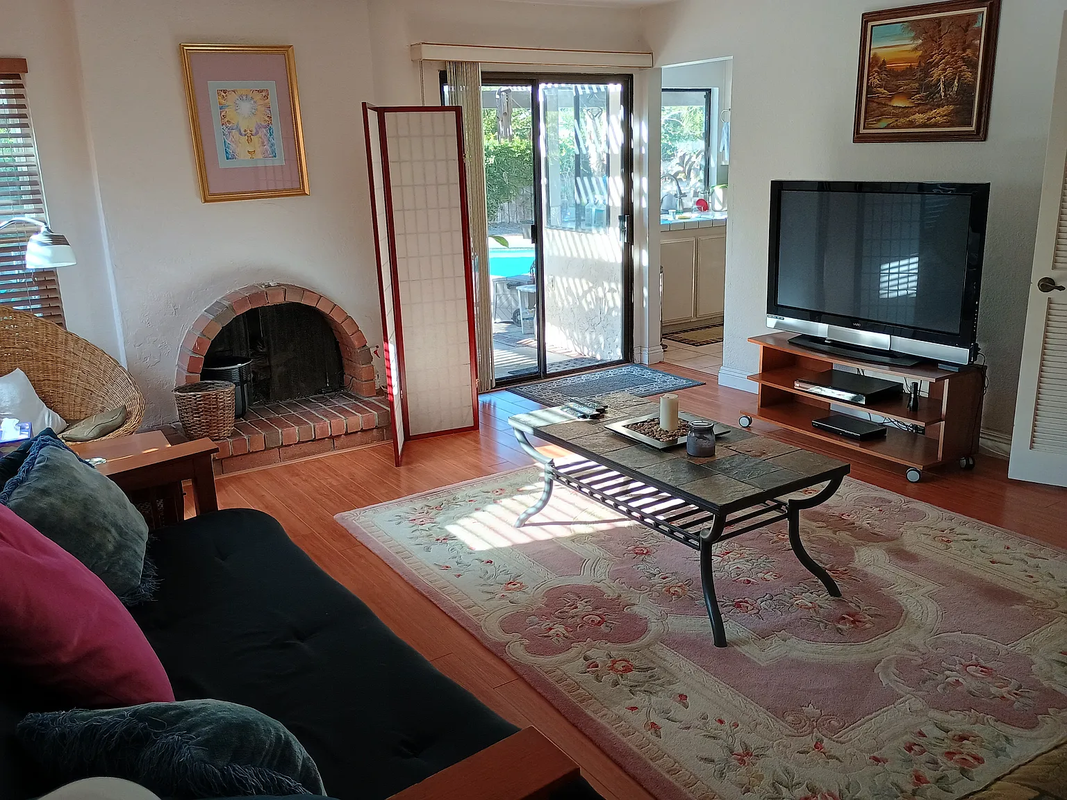 4 bed, 2.5 bath, 2073 sqft, $1,300 — Photo 4