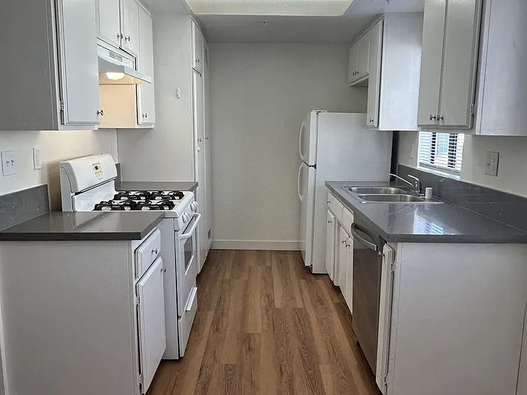 120 N Atlantic Blvd — Photo 8