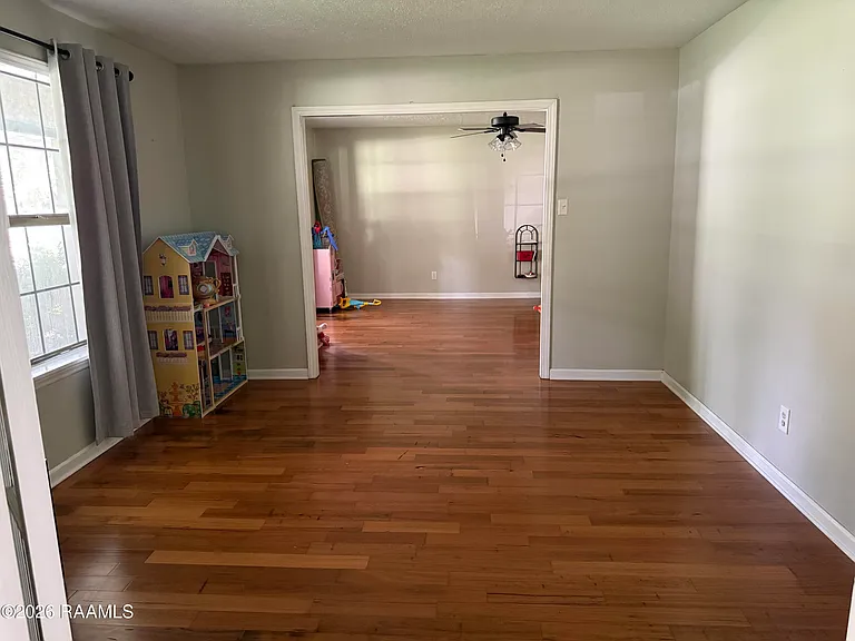 204 Carolyn Dr — Photo 7