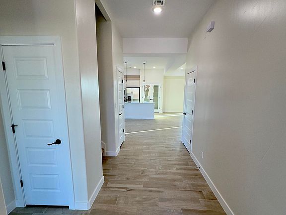 5th image of 13456 Cinderford Ave