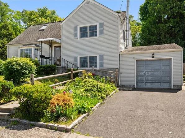 198 Pembrook Drive, Yonkers, NY 10710