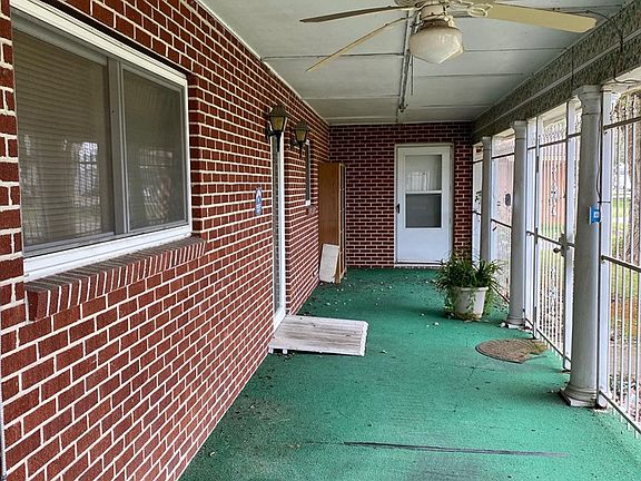 2nd image of 3403 Nederland Ave