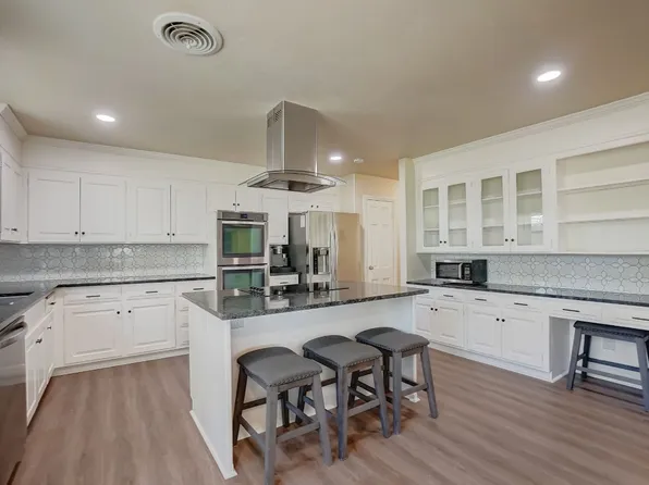 407 Norman Dr, Euless, TX 76040