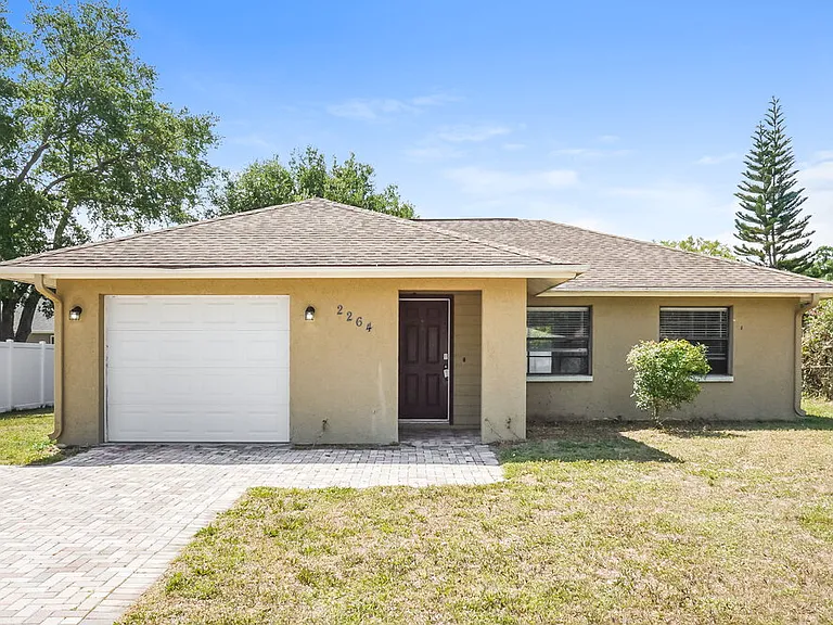 2264 Silver Maple Ct — Photo 1