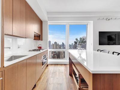 400 5th Ave, New York, NY, 10018