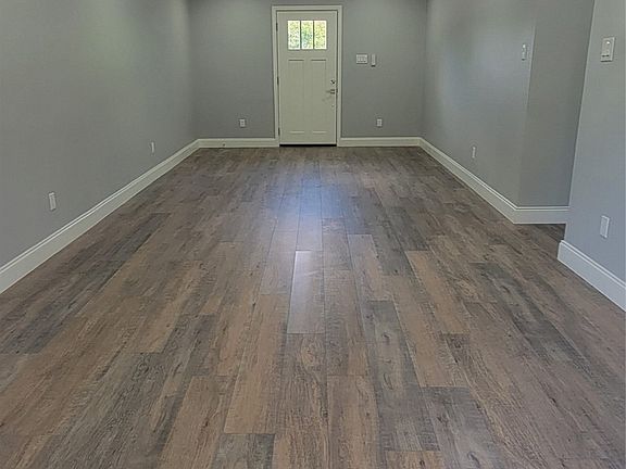 5th image of 2700 Ozark Dr