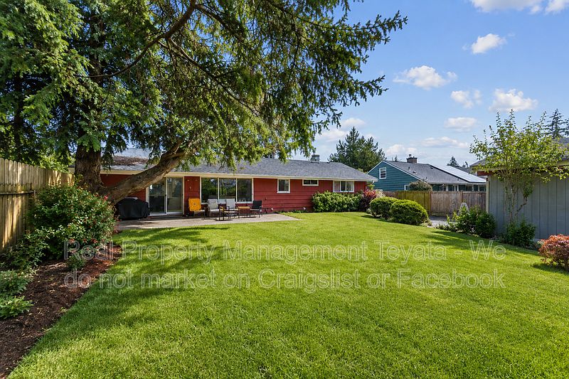 1st image of 19609 4th Ave S