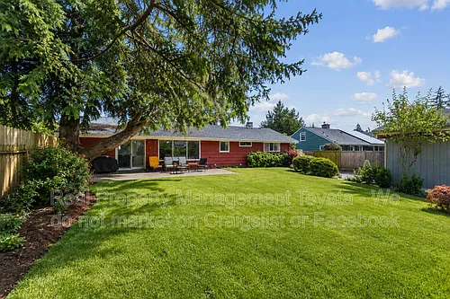 19609 4th Ave S Photo 1