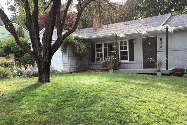 1st image of 625 Glenwood Dr