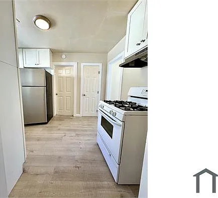 4218 Woodlawn Ave — Photo 4
