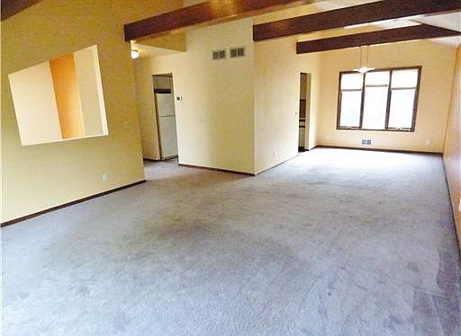 4th image of 50 Diana Dr