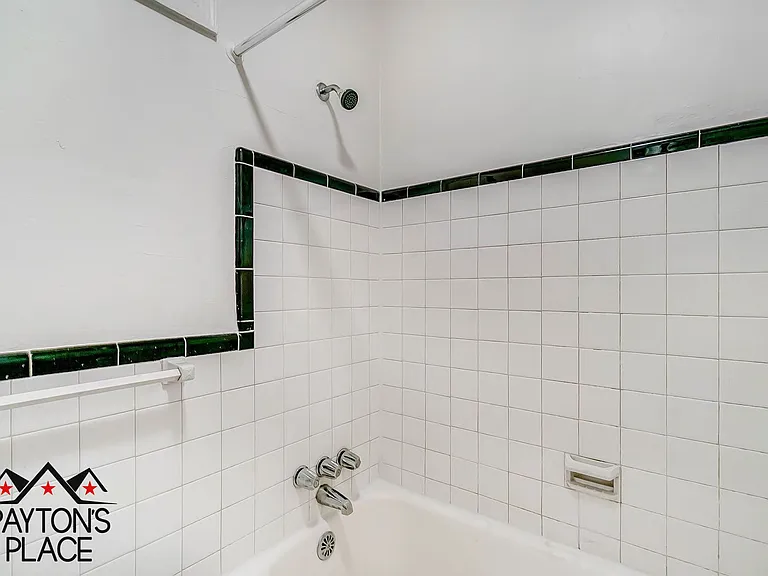 324 34th St SE — Photo 16